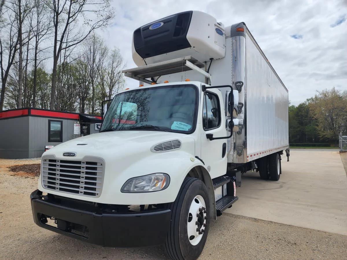 2018 Freightliner M2 106