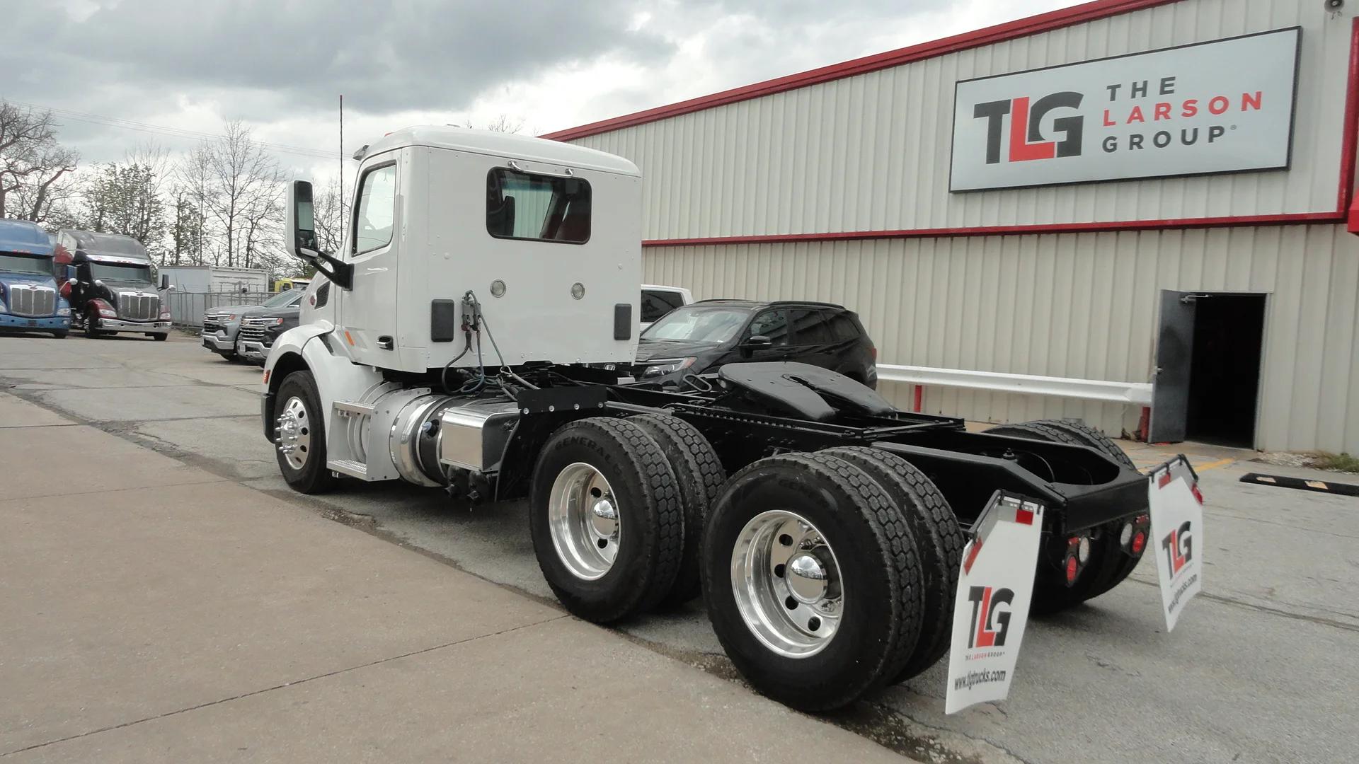 2021 Peterbilt 579 in Sikeston, MO — photo 3