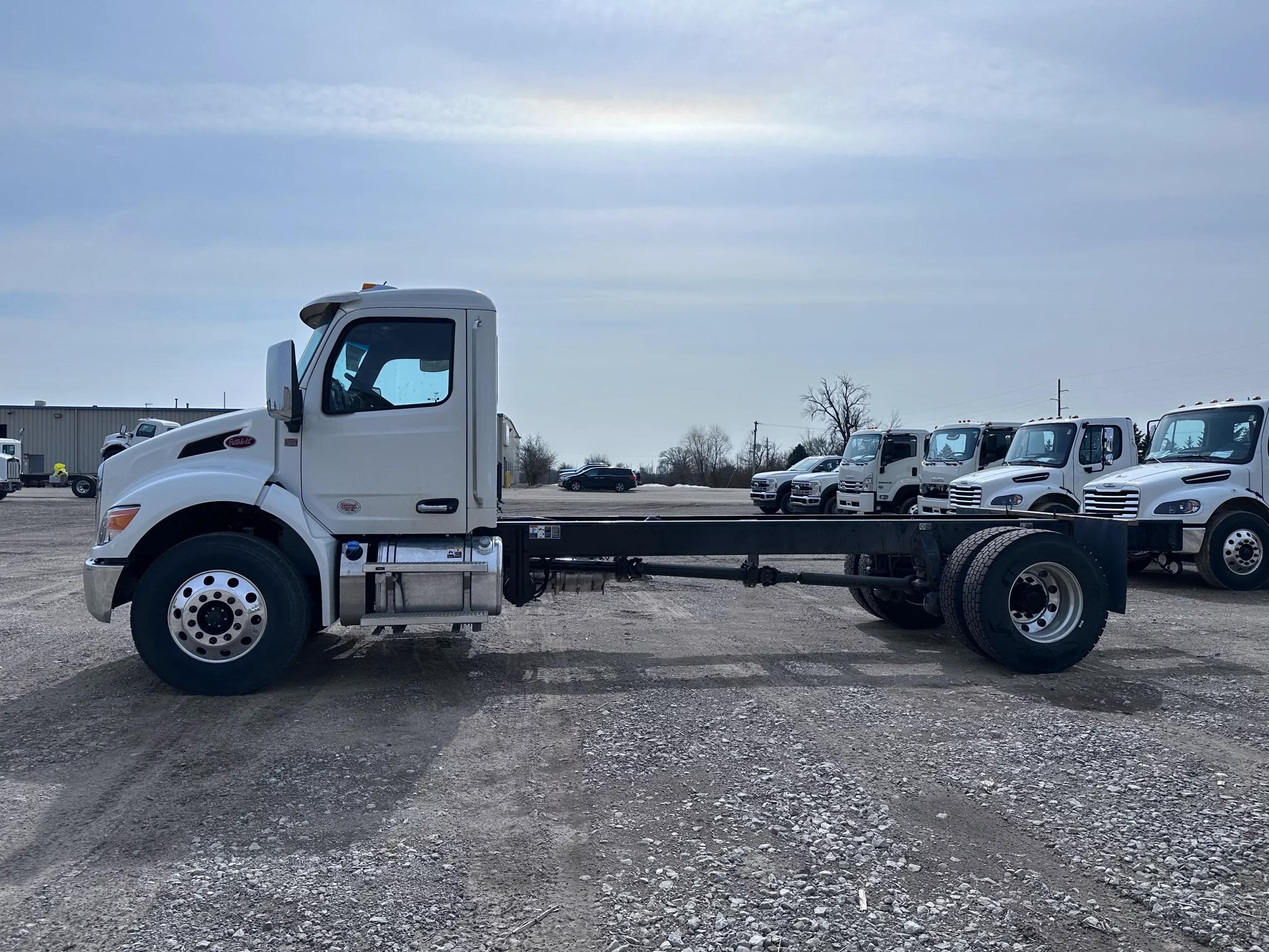 2026 Peterbilt 536 — photo 5
