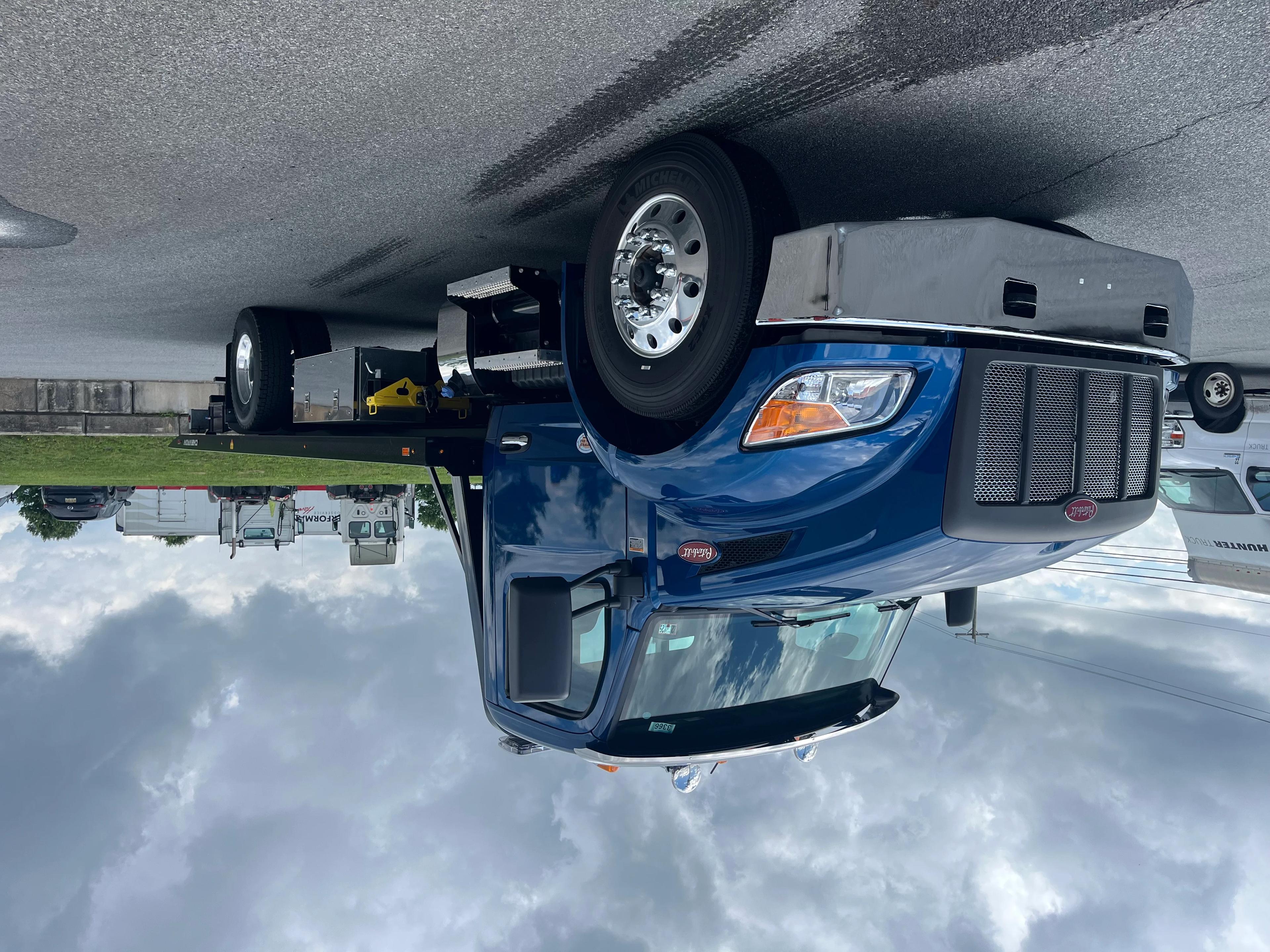 2025 Peterbilt 537 in ALLENTOWN, PA