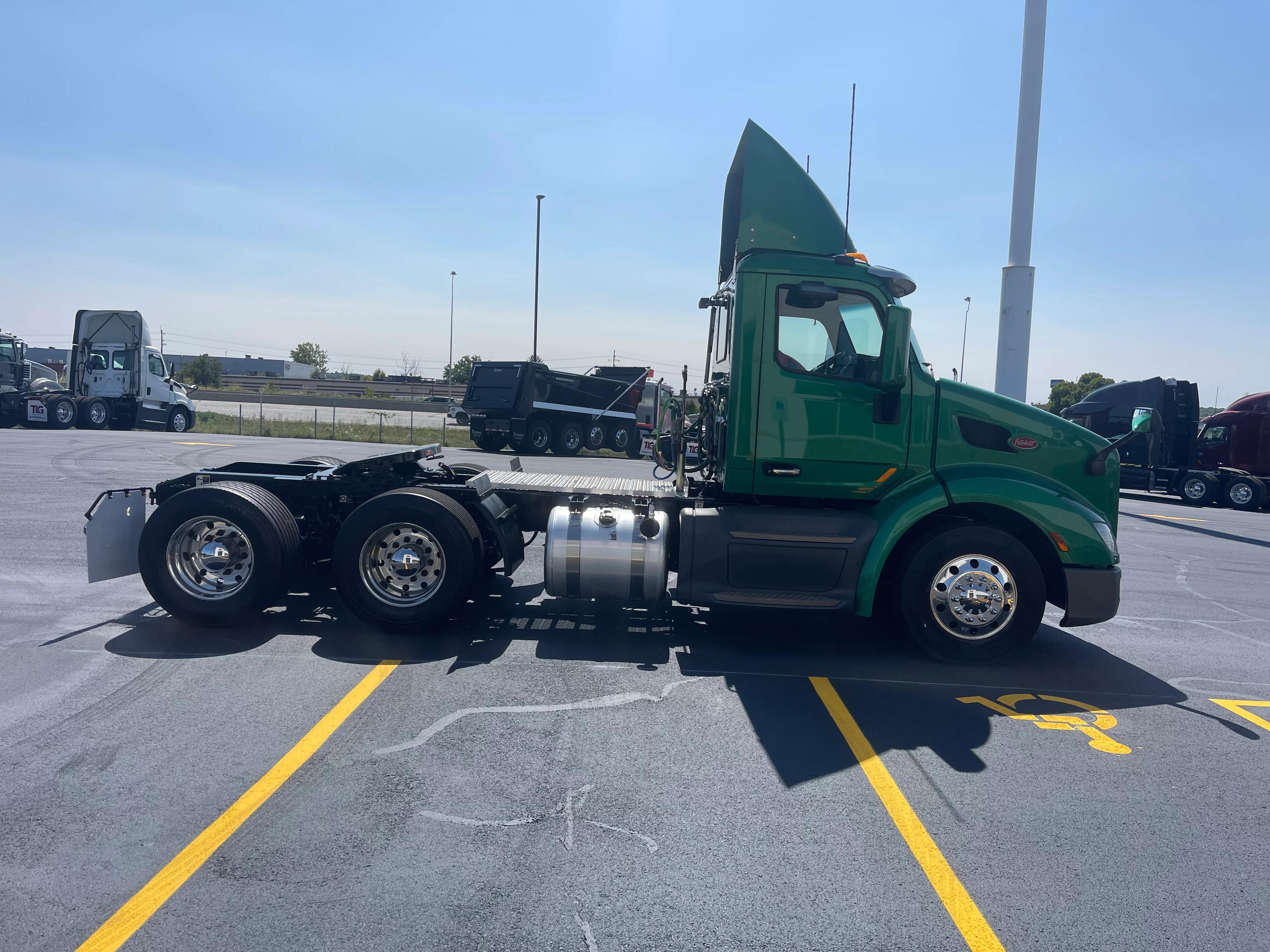 2020 Peterbilt 579 in Cincinnati, OH — photo 6
