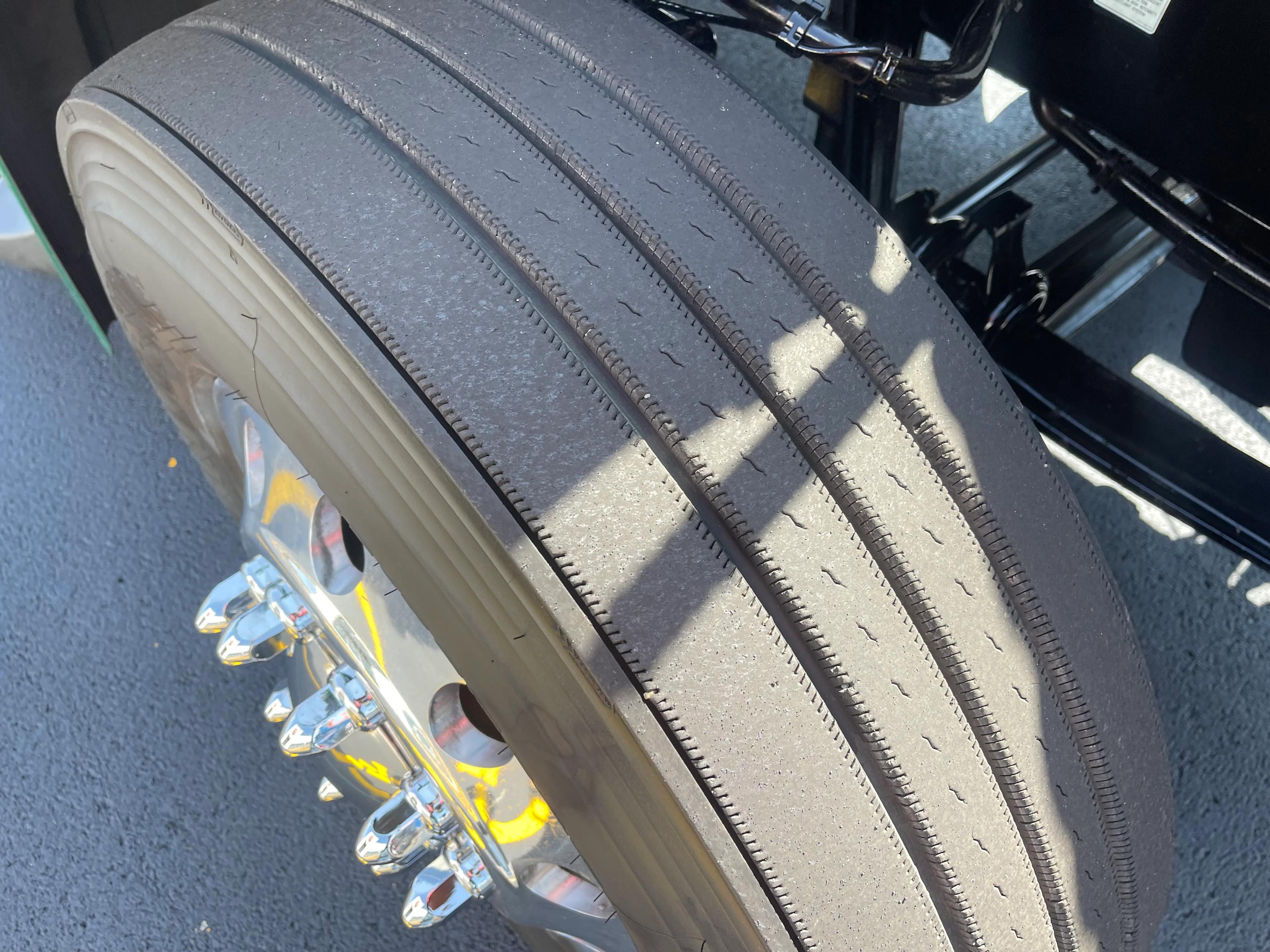 2020 Peterbilt 579 in Cincinnati, OH — photo 11