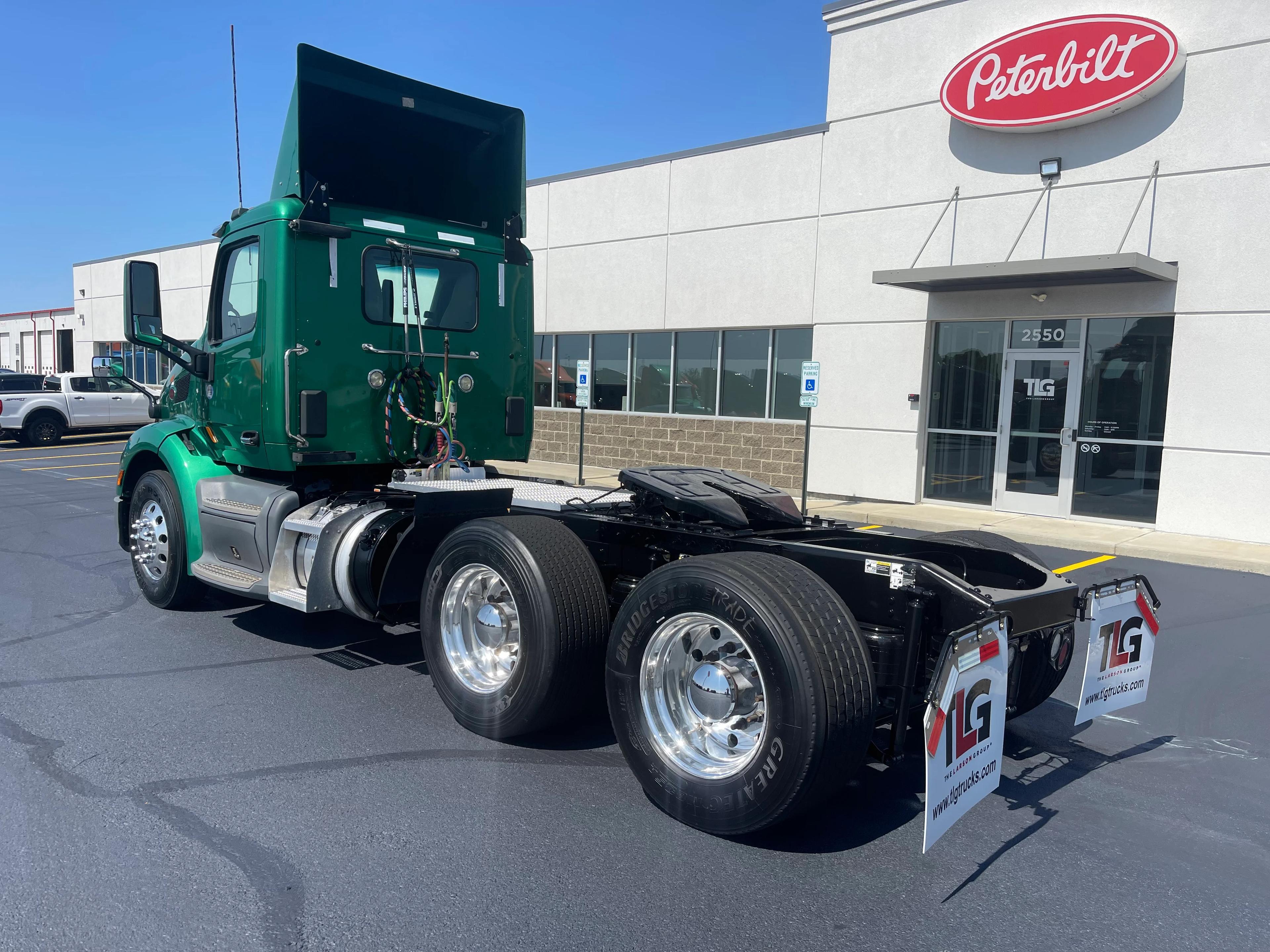 2020 Peterbilt 579 in Cincinnati, OH — photo 3
