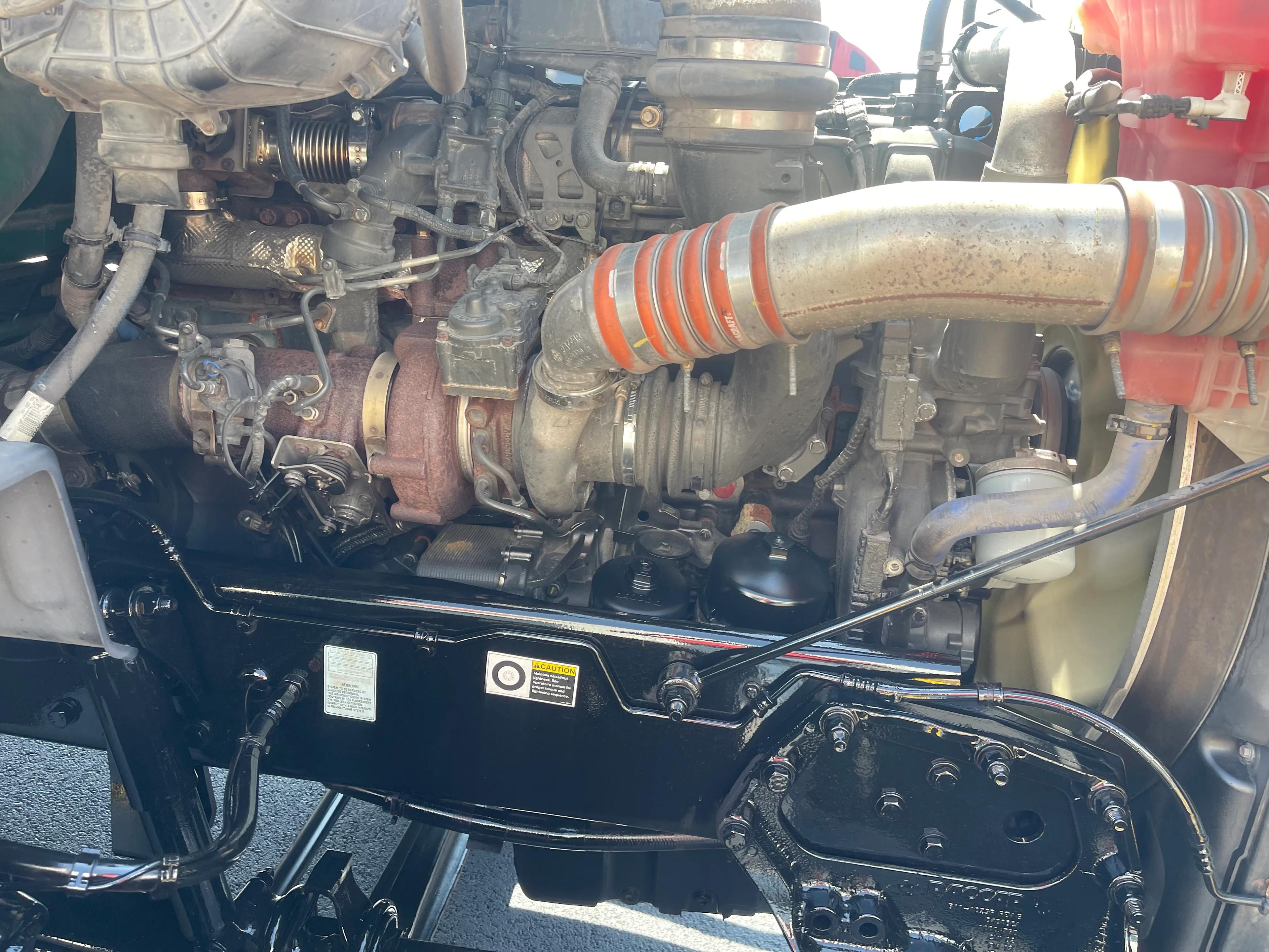 2020 Peterbilt 579 in Cincinnati, OH — photo 10