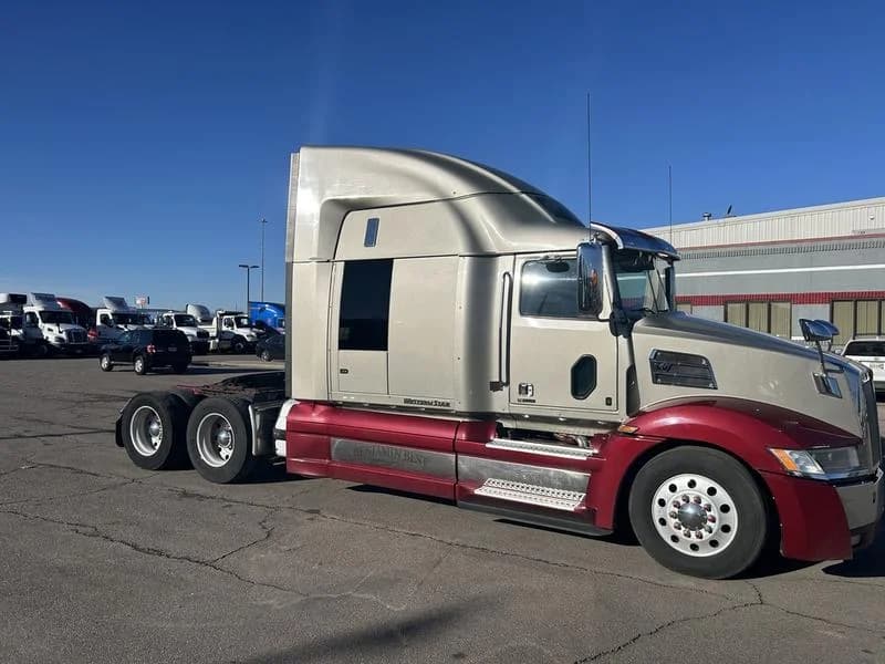 2018 Western Star 5700XE in Cincinnati, OH — photo 2