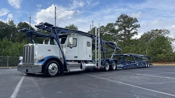 2025 Peterbilt