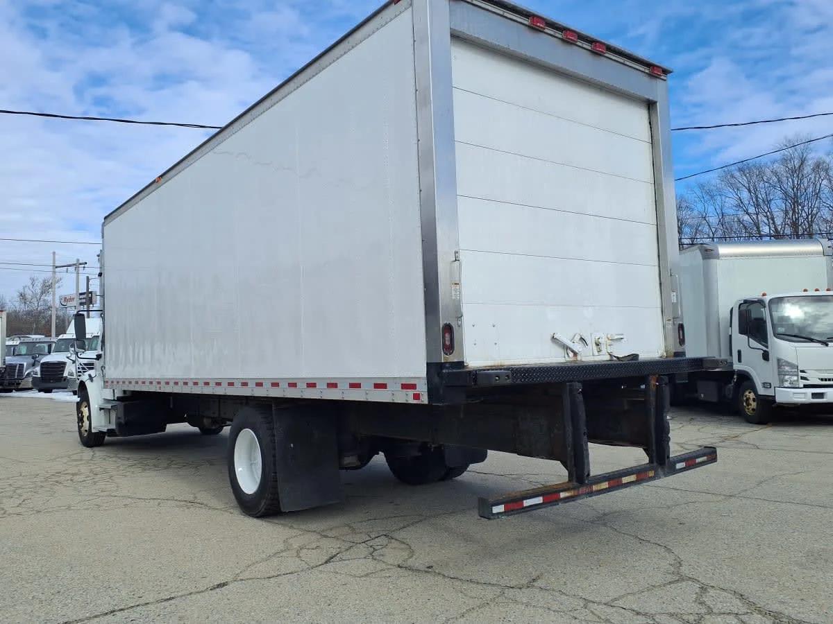 2018 Freightliner M2 106 in Warwick, RI — photo 6