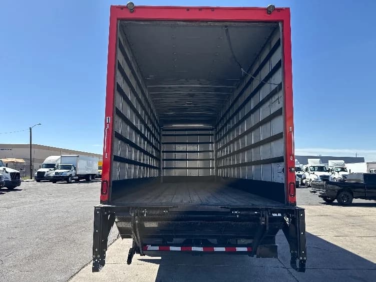 2019 Freightliner M2 106 in Phoenix, AZ — photo 8