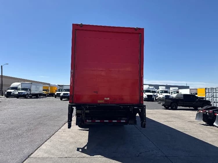 2019 Freightliner M2 106 in Phoenix, AZ — photo 7