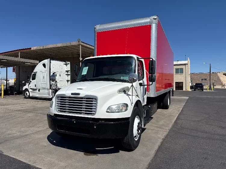 2019 Freightliner M2 106 in Phoenix, AZ — photo 3