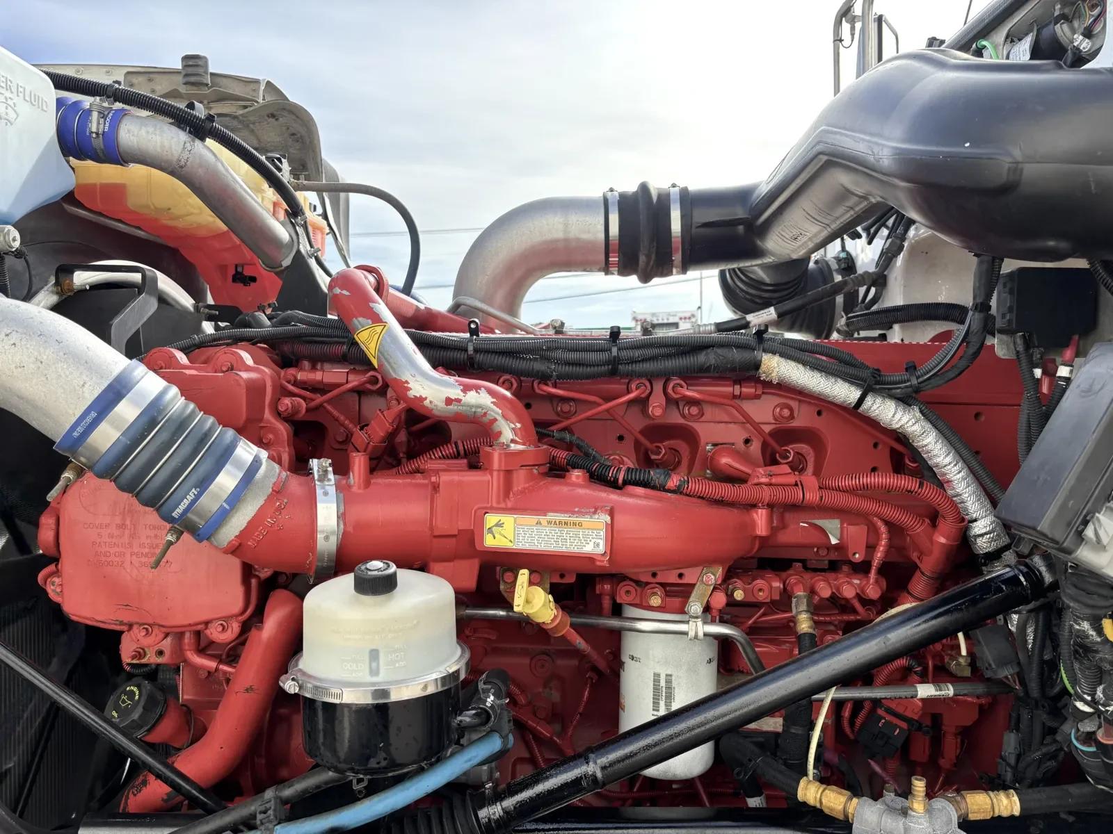 2017 Peterbilt 389 in Hutchins, TX — photo 13