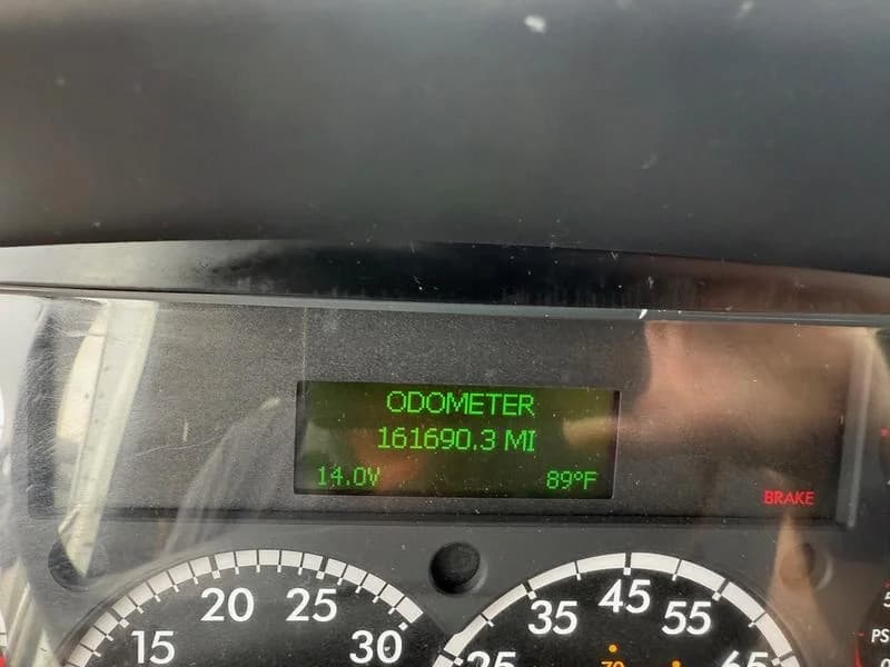2018 Freightliner M2 106 in Cincinnati, OH — photo 13