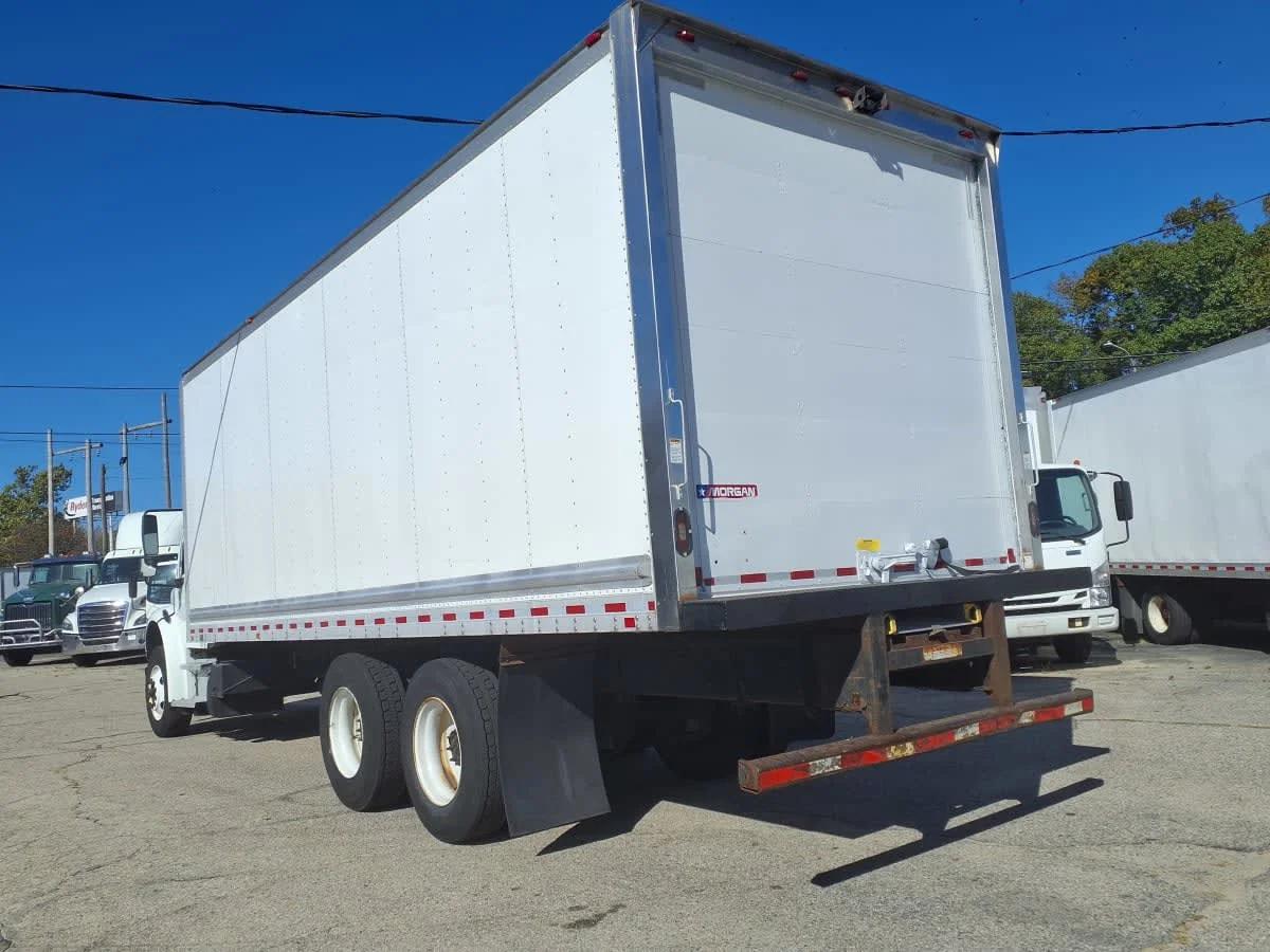 2018 Freightliner M2 106 in Warwick, RI — photo 6