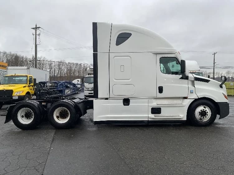 2022 Freightliner Cascadia in Tacoma, WA — photo 8