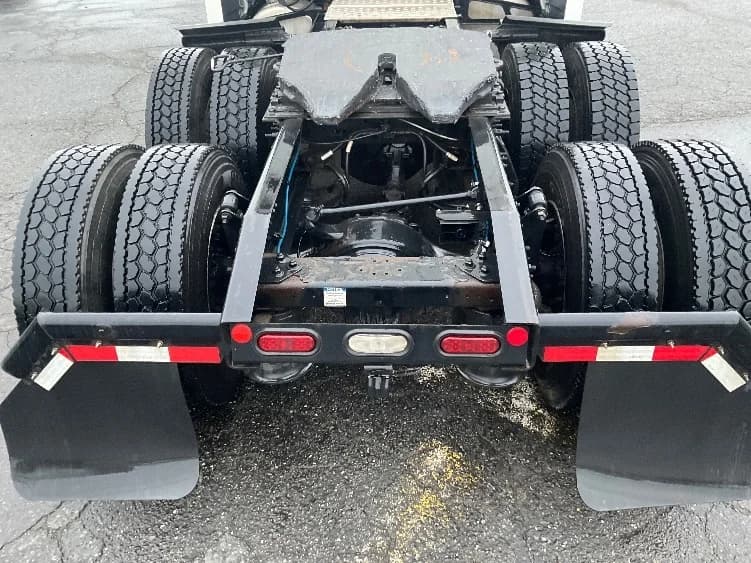 2022 Freightliner Cascadia in Tacoma, WA — photo 6