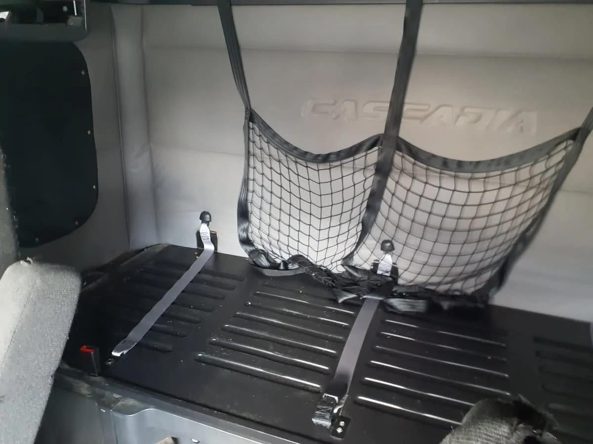 2020 Freightliner Cascadia in Springfield, MA — photo 8