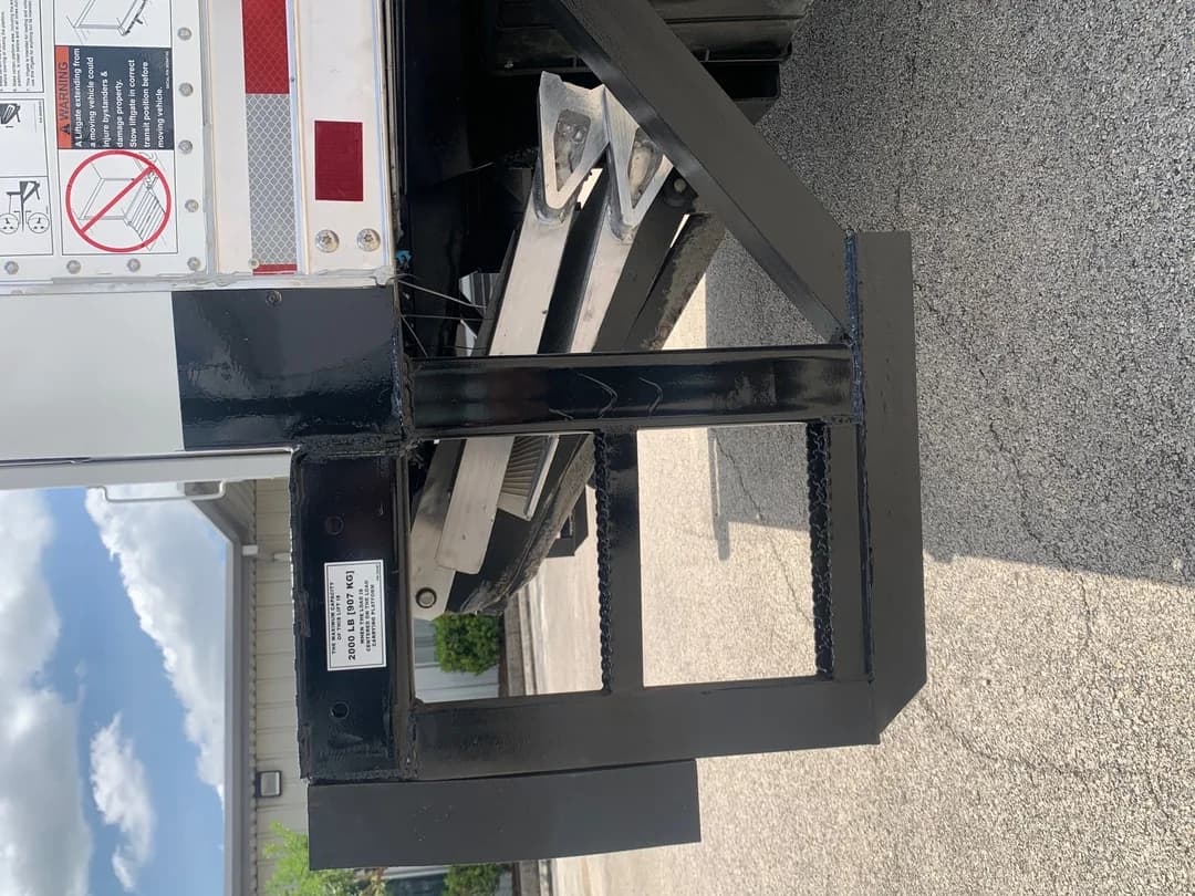 2024 Isuzu NPR in SAN ANTONIO, TX — photo 4