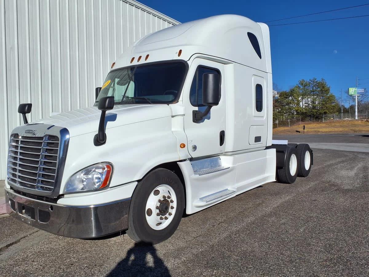 2019 Freightliner Cascadia in Knoxville, TN