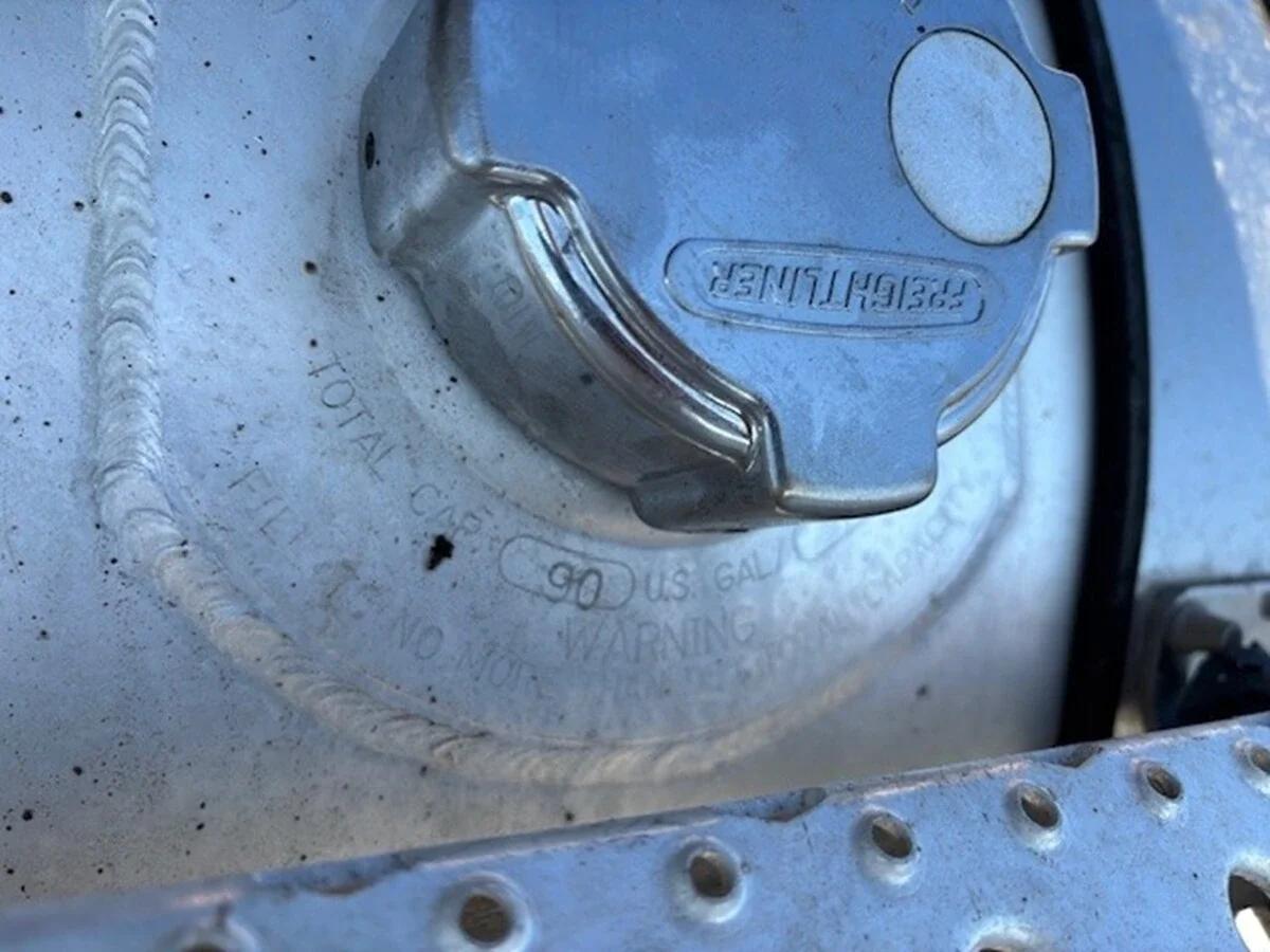 2021 Freightliner 122SD — photo 16