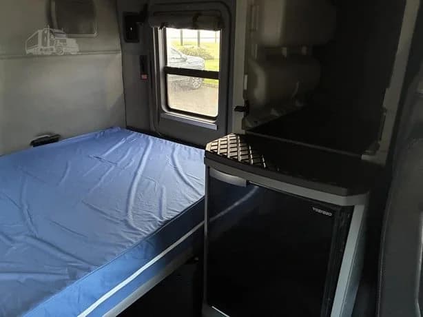 2021 Kenworth T680 in Portland, OR — photo 17