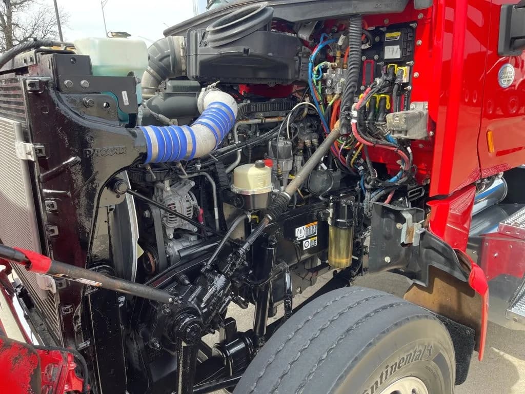 2020 Peterbilt 567 in Springfield, MO — photo 9