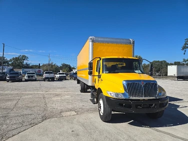 2021 International MV in Tampa, FL — photo 3