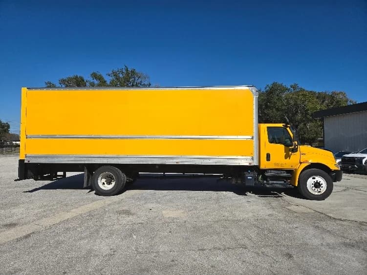 2021 International MV in Tampa, FL — photo 4