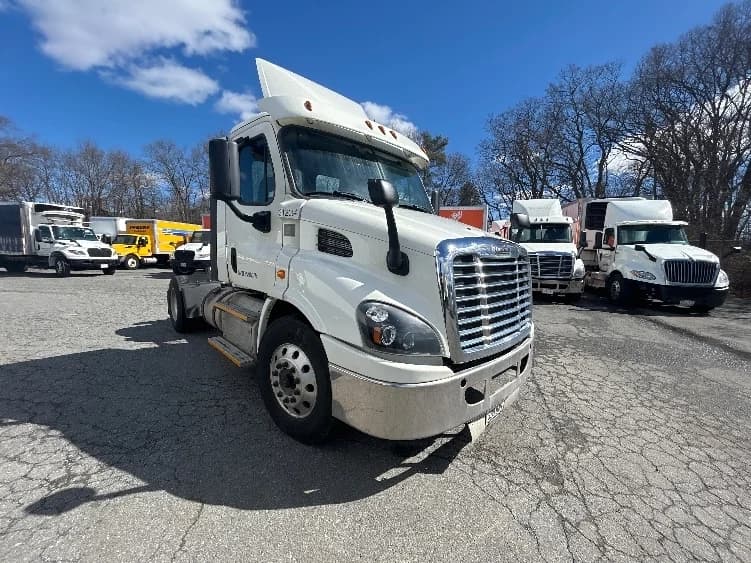 2017 Freightliner Cascadia in Braintree, MA