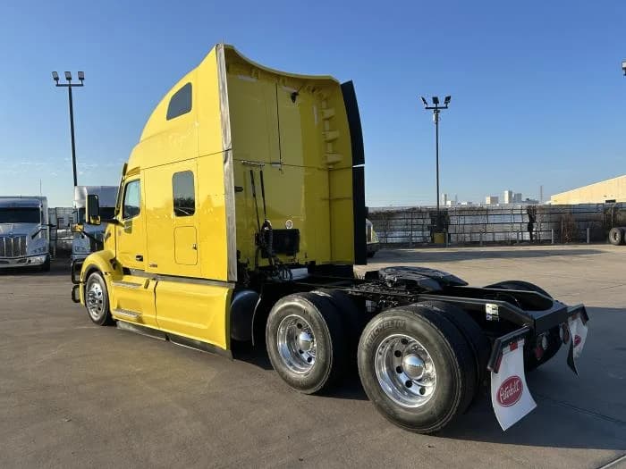 2024 Peterbilt 579 in Houston, TX — photo 4