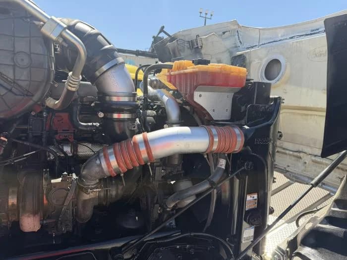 2021 Peterbilt 567 — photo 23