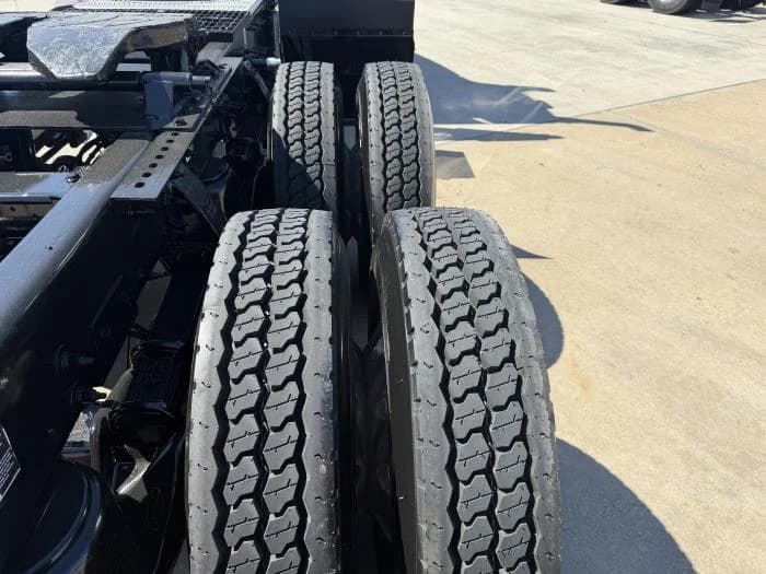 2021 Peterbilt 567 — photo 16