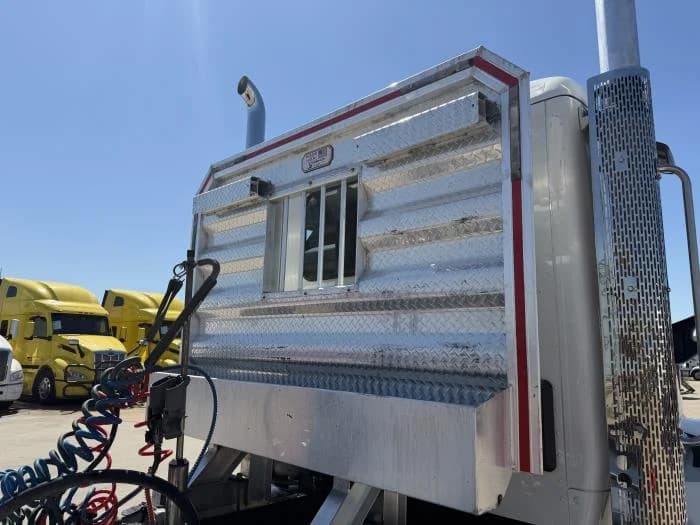 2021 Peterbilt 567 — photo 11