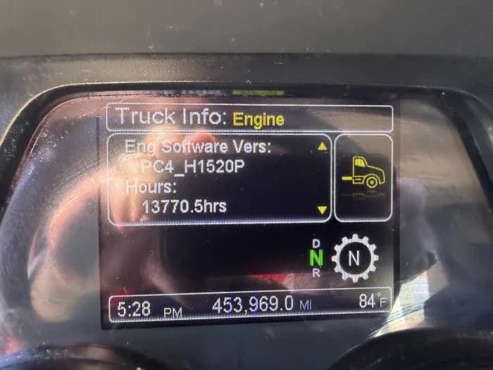 2021 Peterbilt 567 — photo 34
