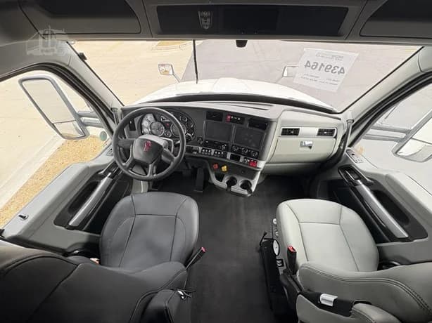 2021 Kenworth T680 in Salt Lake City, UT — photo 10