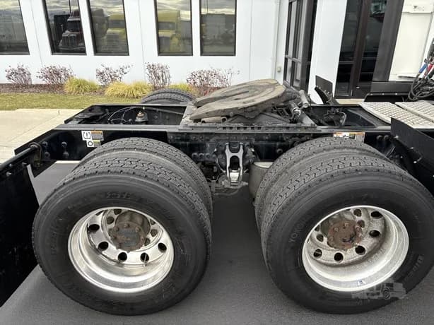 2021 Kenworth T680 in Salt Lake City, UT — photo 9