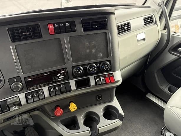 2021 Kenworth T680 in Salt Lake City, UT — photo 13
