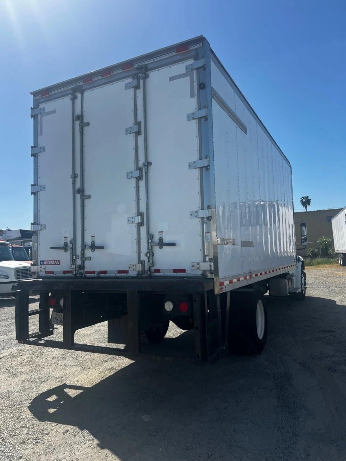 2018 Freightliner M2 106 in West Sacramento, CA — photo 4