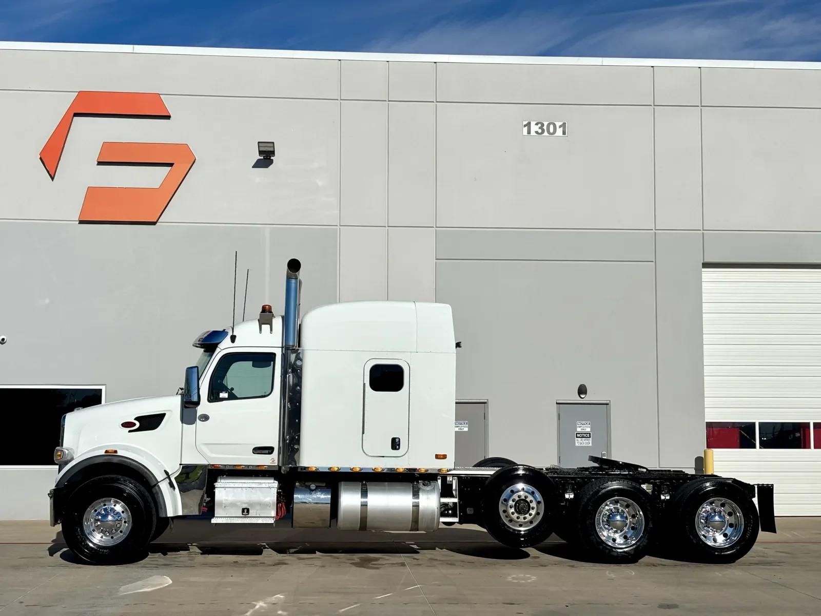 2024 Peterbilt 567 in Hutchins, TX — photo 4