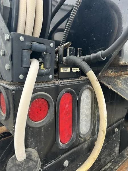 2021 Freightliner M2 106 in Cincinnati, OH — photo 11