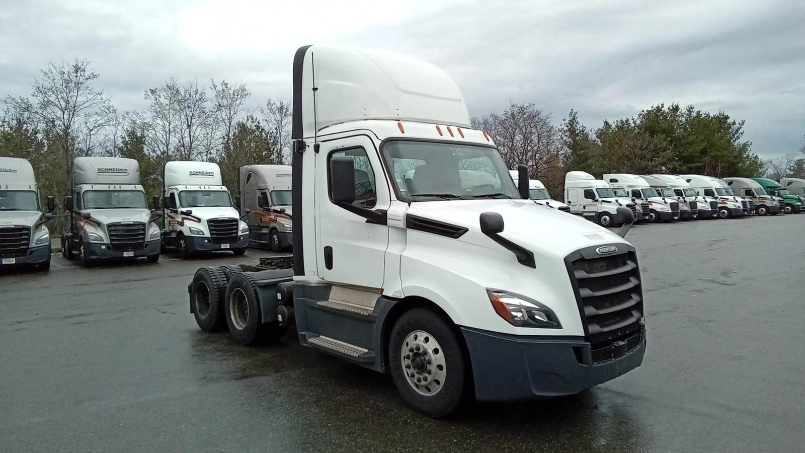 2020 Freightliner Cascadia in Shrewsbury, MA
