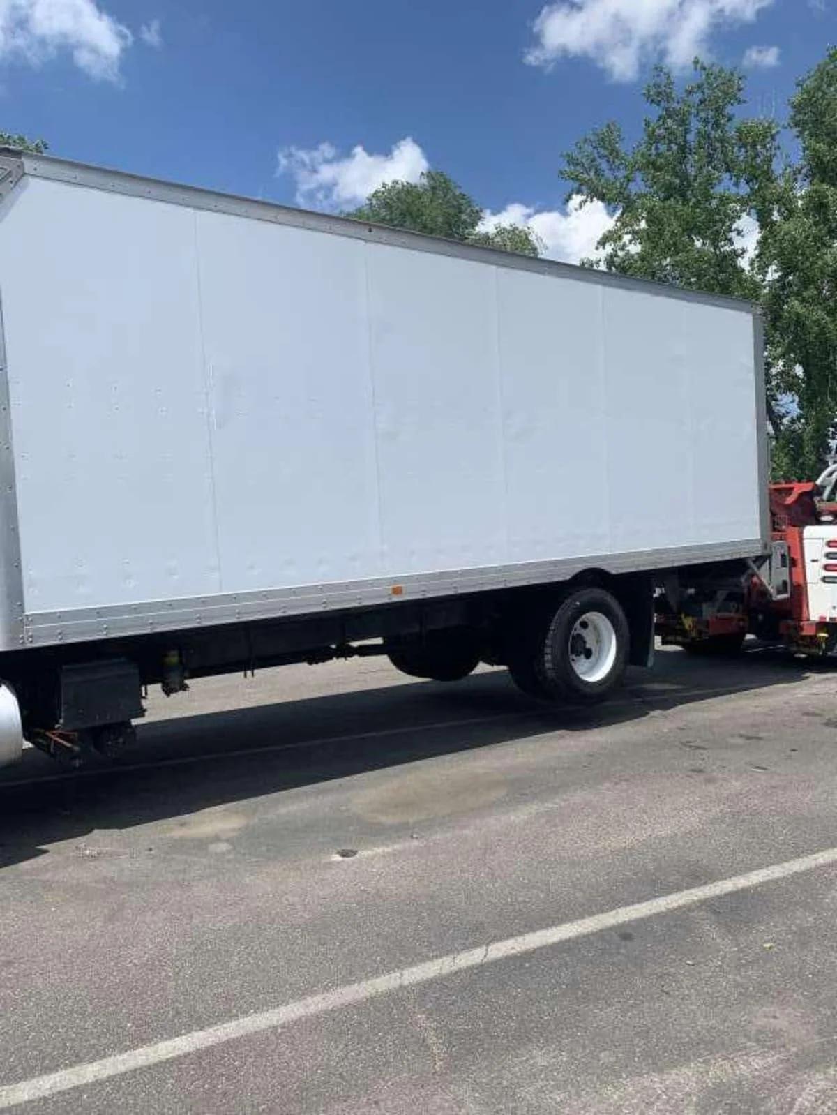 2018 International 4300 in Minneapolis, MN — photo 6