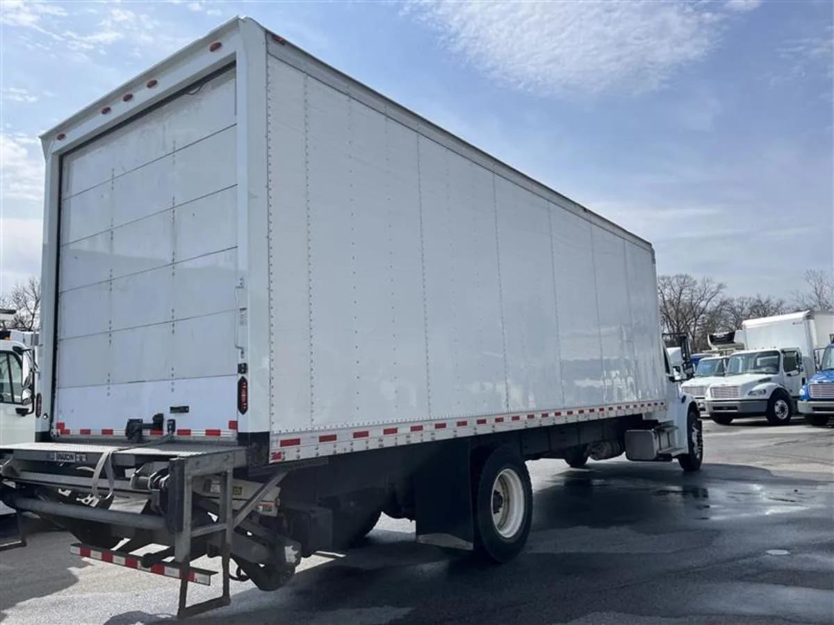 2019 Freightliner M2 106 in Beltsville, MD — photo 4