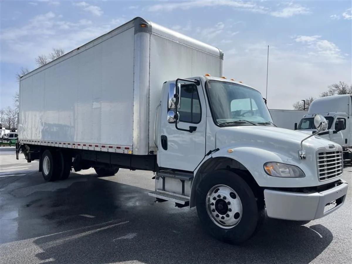 2019 Freightliner M2 106 in Beltsville, MD — photo 3