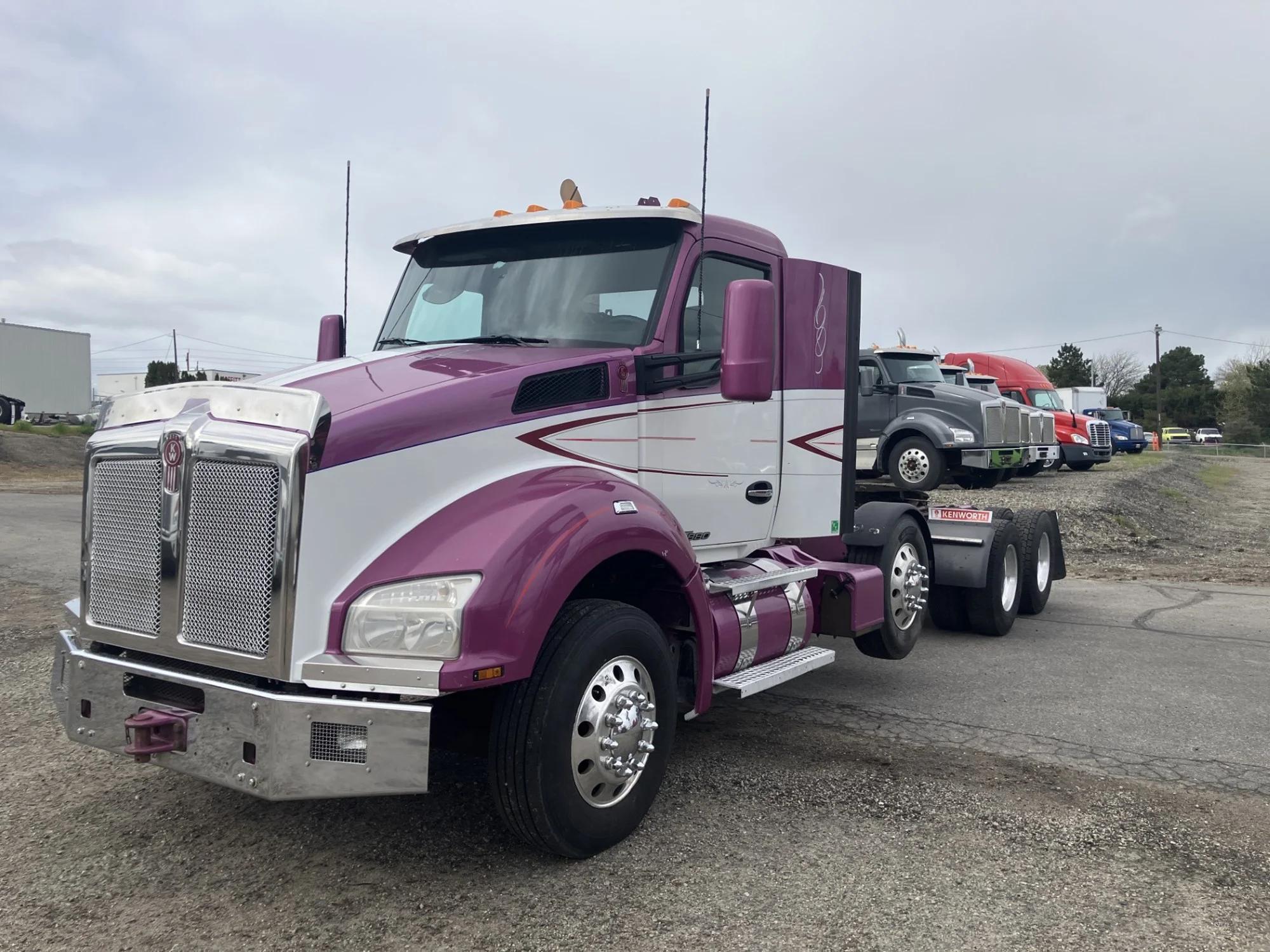 2020 Kenworth T880
