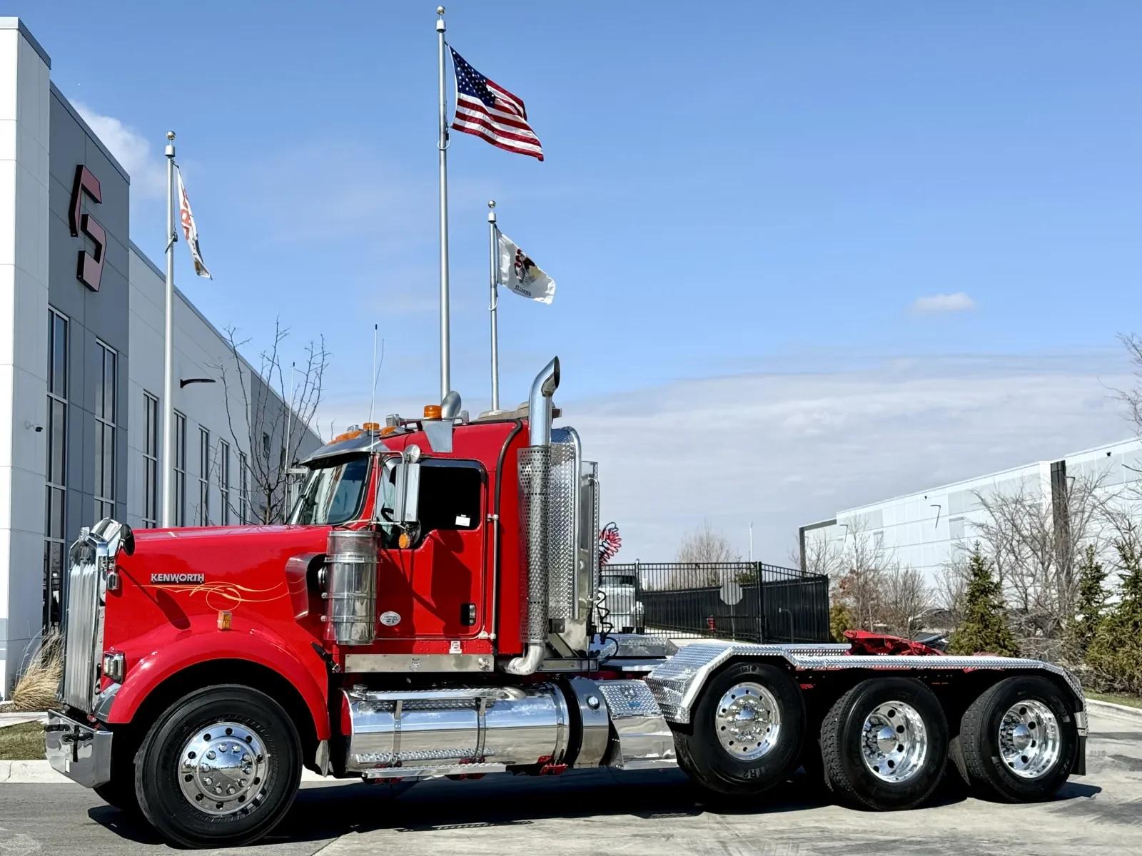 2016 Kenworth W900
