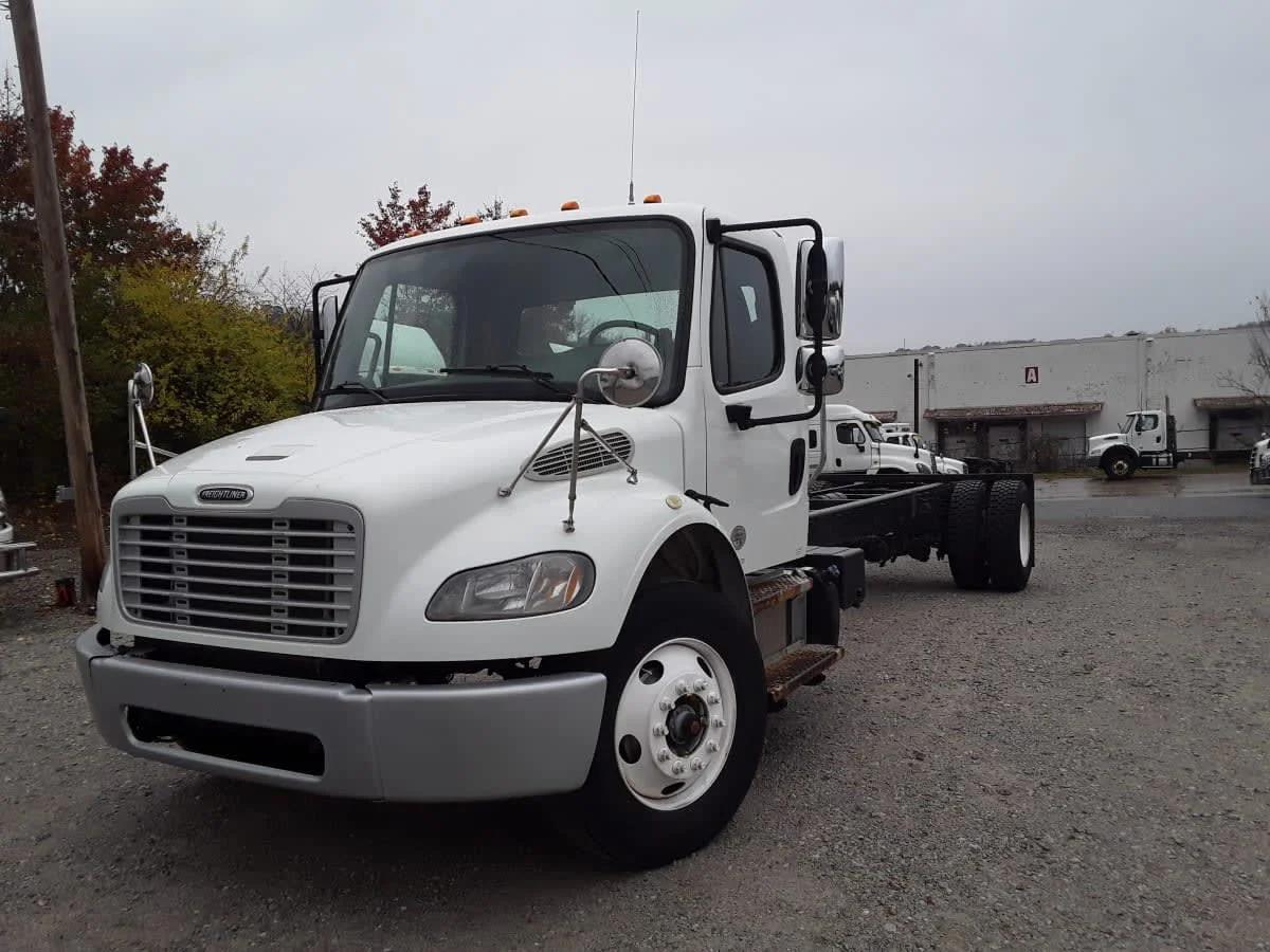 2020 Freightliner M2 106