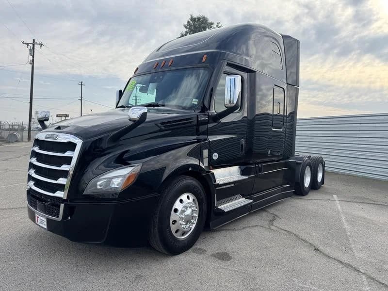 2023 Freightliner Cascadia