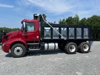 2025 Volvo VNR 640 in ADAIRSVILLE, GA