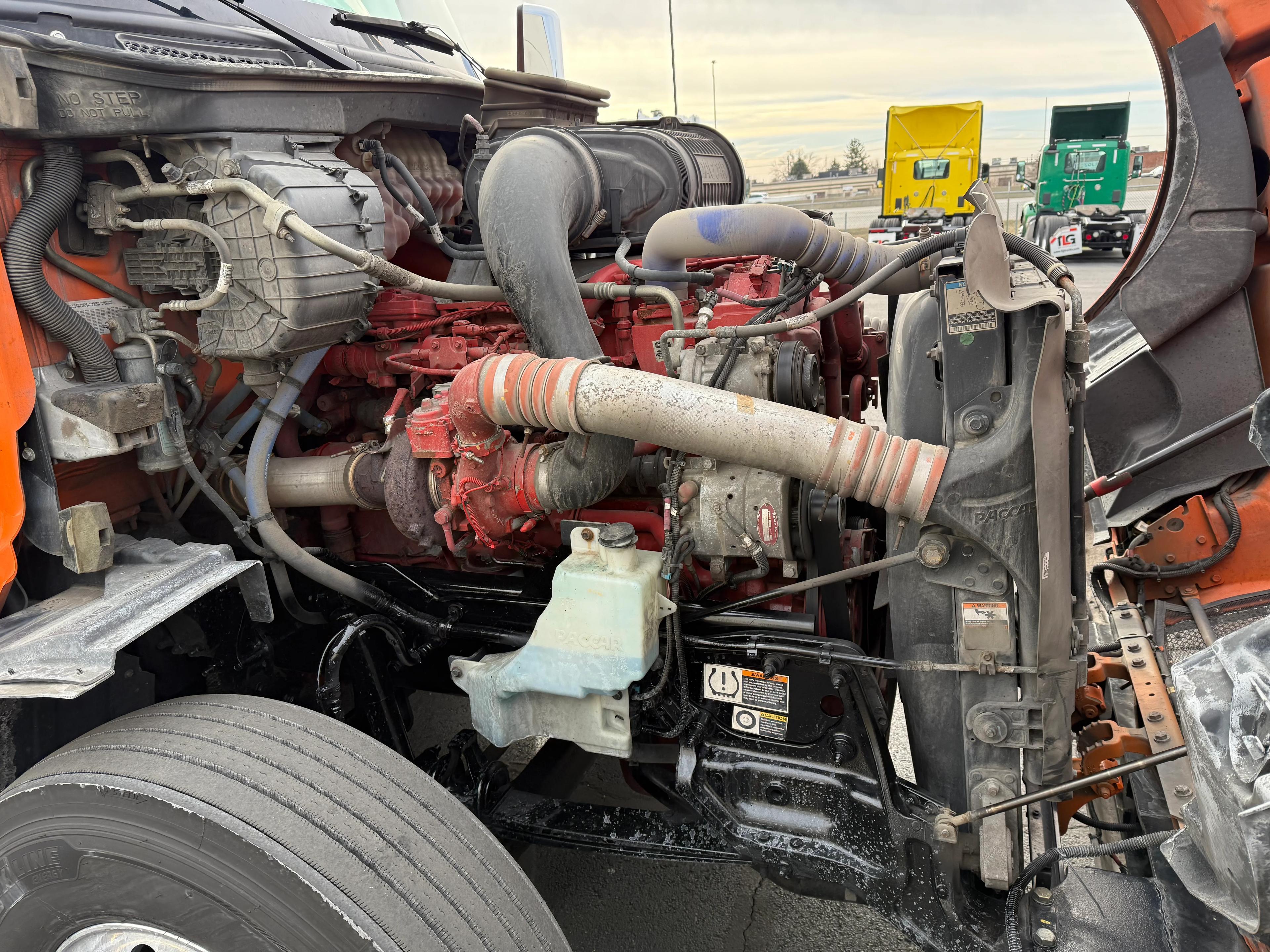 2023 Peterbilt 579 in Cincinnati, OH — photo 10