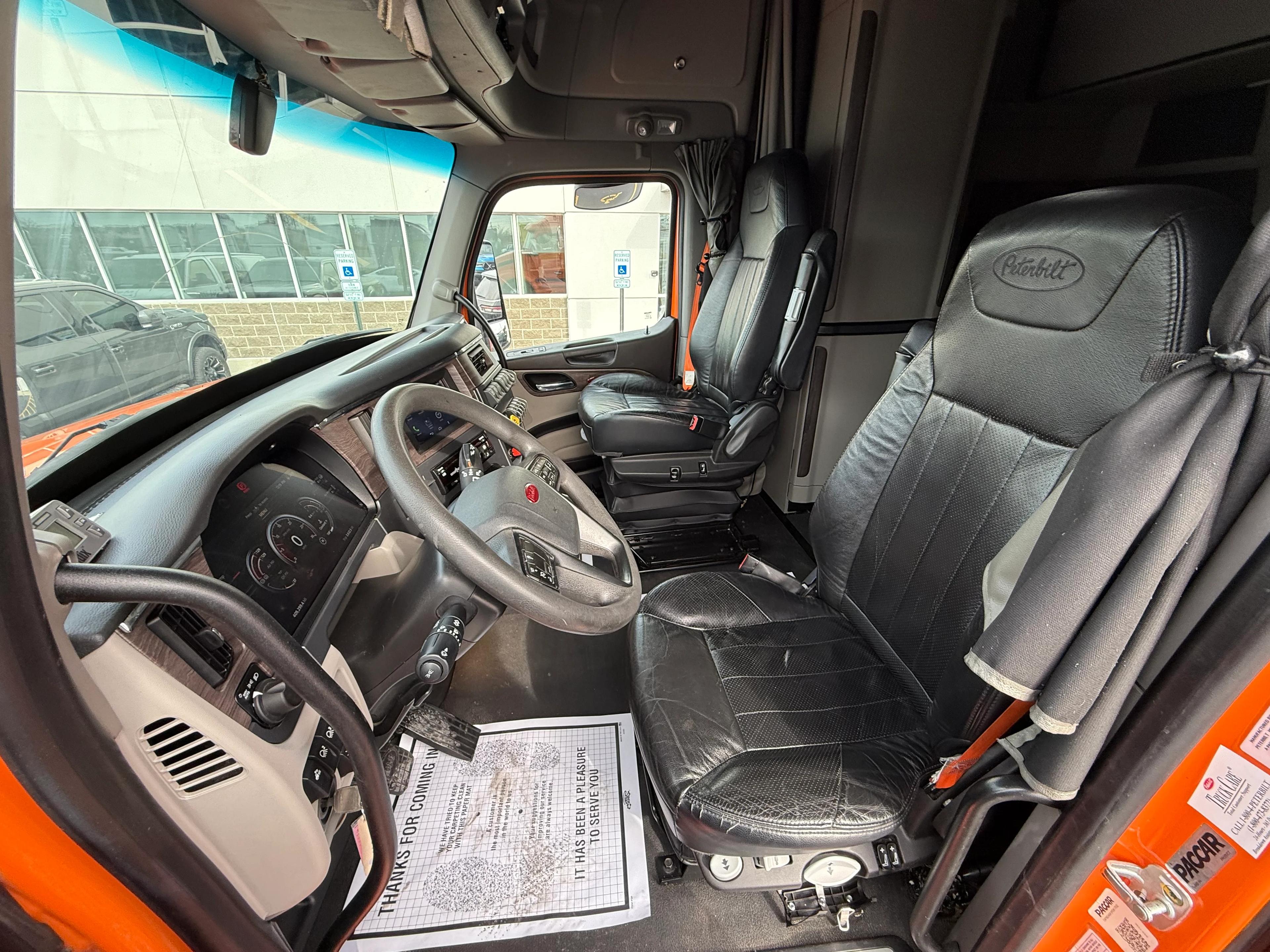 2023 Peterbilt 579 in Cincinnati, OH — photo 16